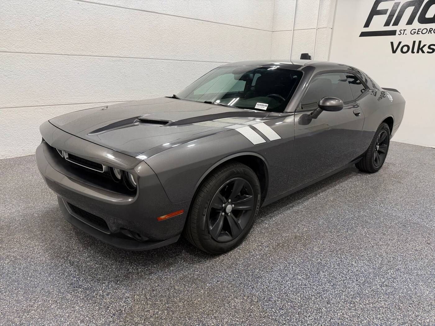 2016 DODGE Challenger