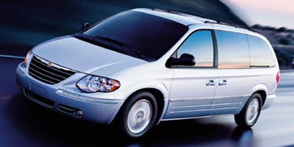 2005 CHRYSLER Town and Country
