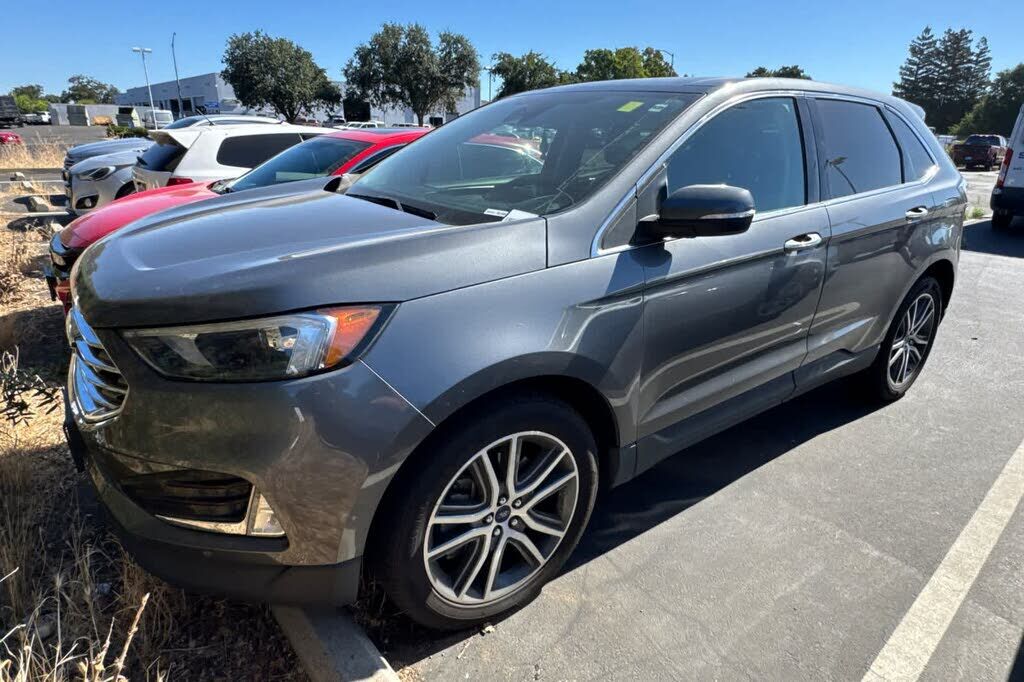 2022 FORD Edge
