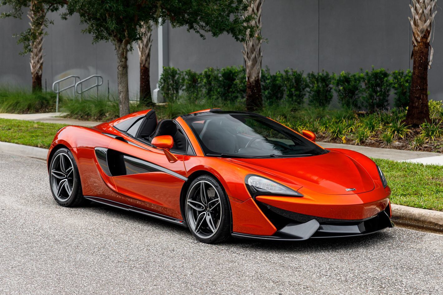 2019 MCLAREN 570S