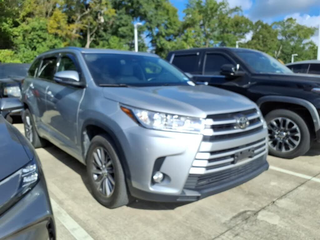2017 TOYOTA Highlander