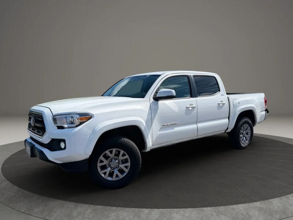 2017 TOYOTA Tacoma