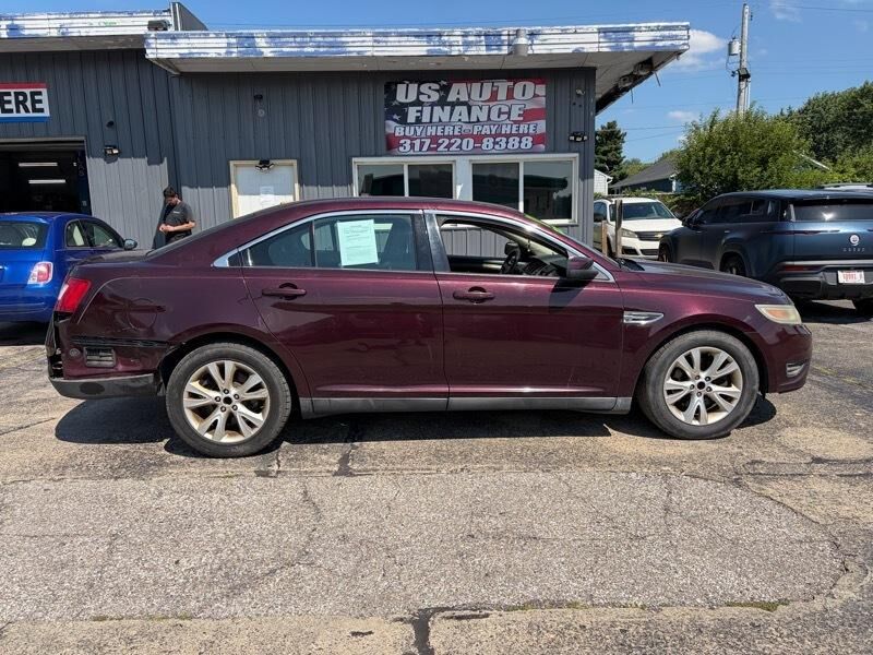 2011 FORD Taurus