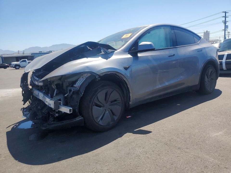 2026 TESLA Model Y
