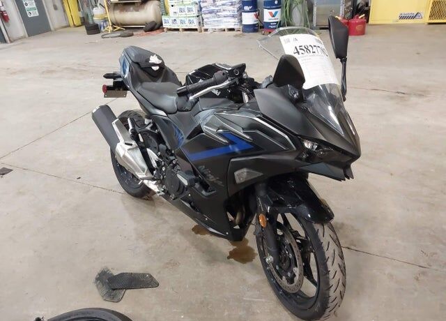 2025 KAWASAKI Ninja