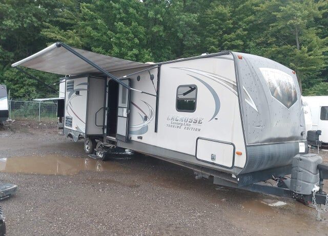 2015 FOREST RIVER Lacrosse Towable
