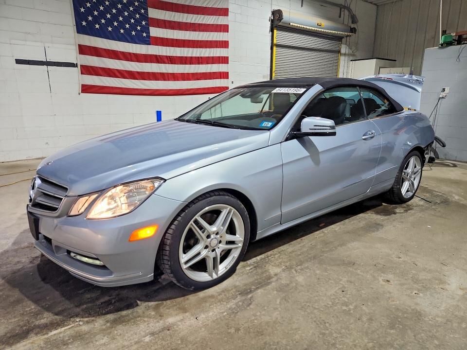 2013 MERCEDES-BENZ E-Class