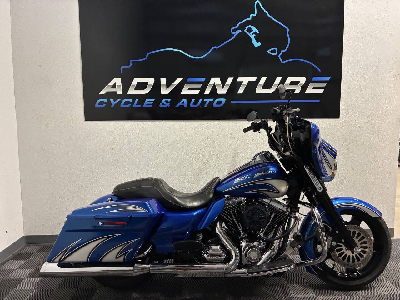 2011 HARLEY DAVIDSON Street Glide