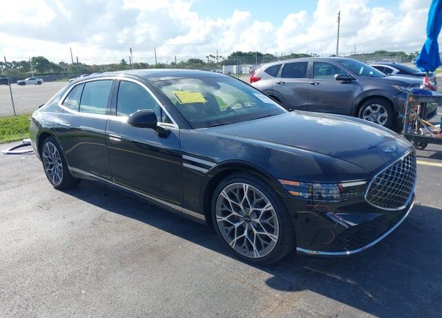2025 GENESIS G90