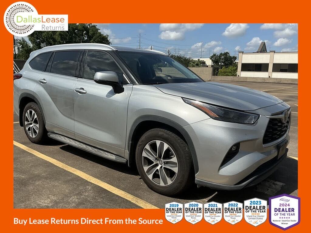 2022 TOYOTA Highlander