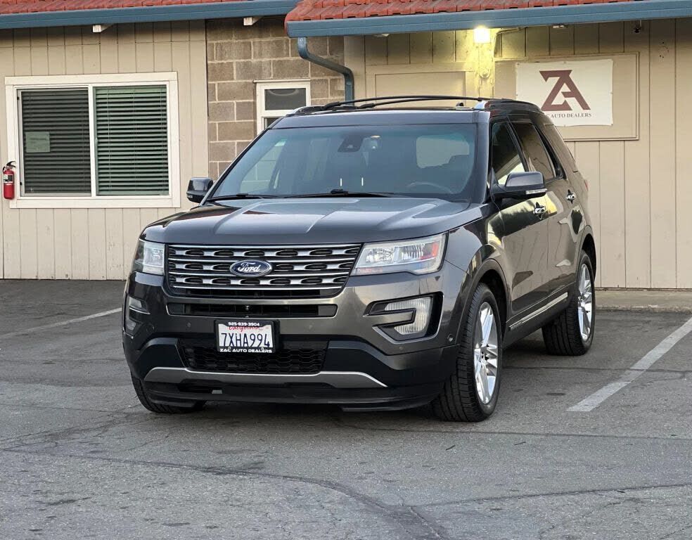 2017 FORD Explorer