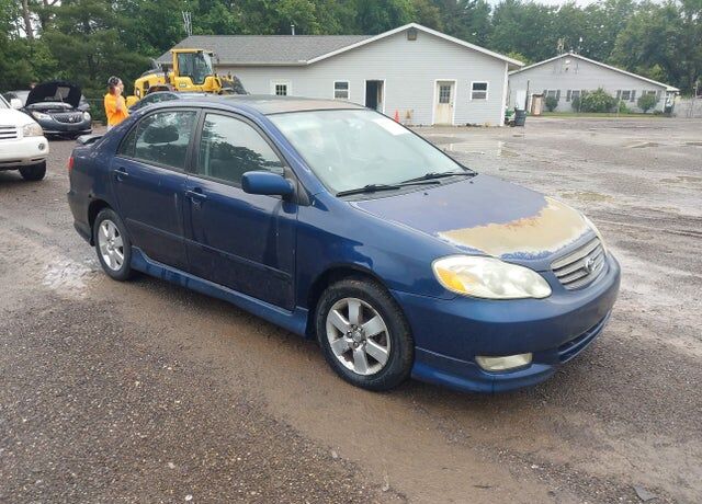 2004 TOYOTA Corolla