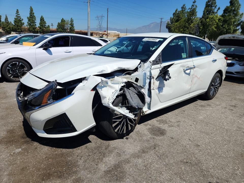 2023 NISSAN Altima