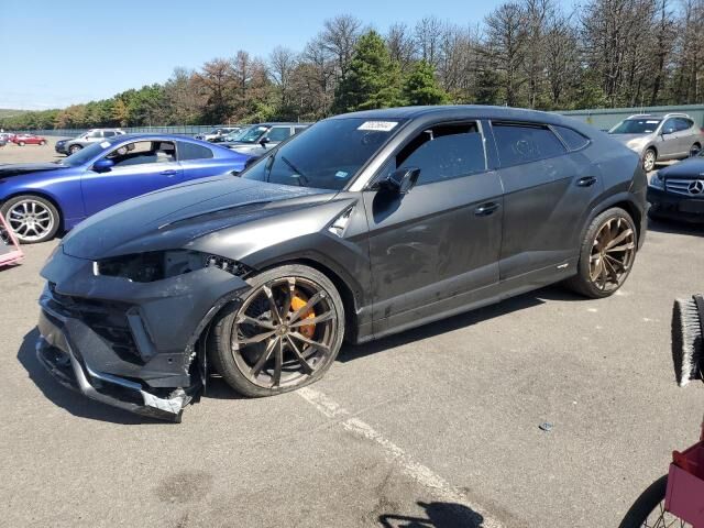 2024 LAMBORGHINI URUS