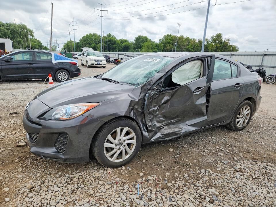 2013 MAZDA Mazda3