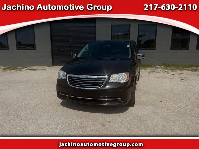 2015 CHRYSLER Town and Country