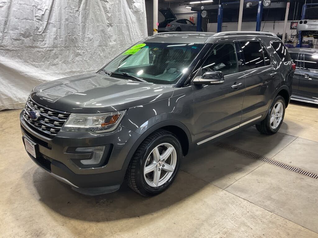 2016 FORD Explorer