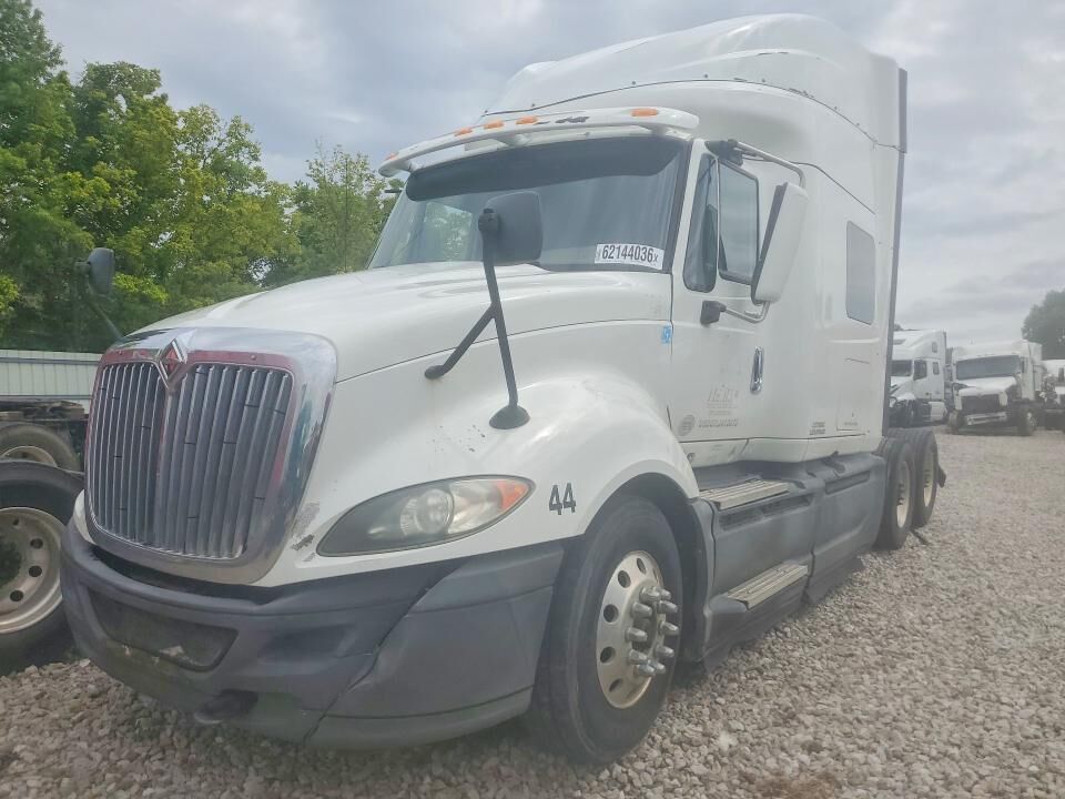 2014 INTERNATIONAL LF687