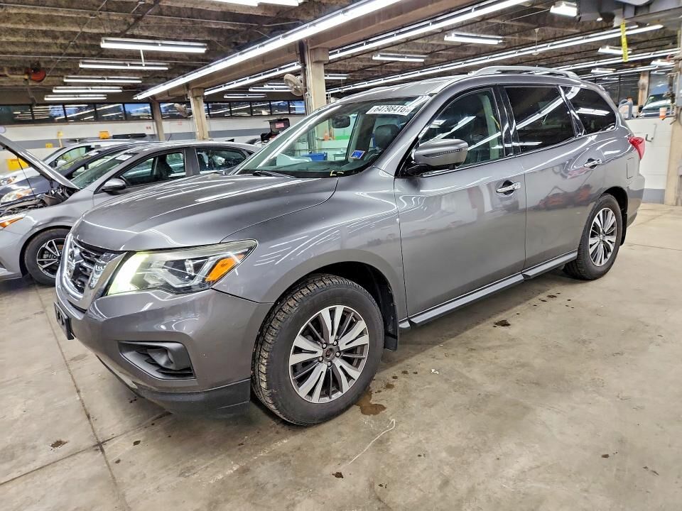 2017 NISSAN Pathfinder