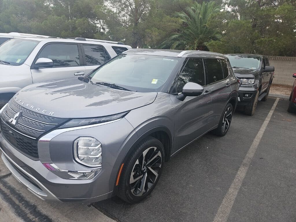 2022 MITSUBISHI Outlander