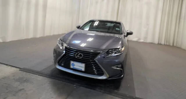 2018 LEXUS ES