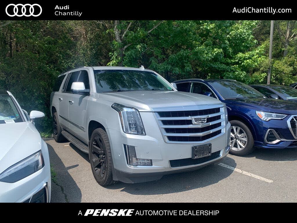 2017 CADILLAC Escalade ESV