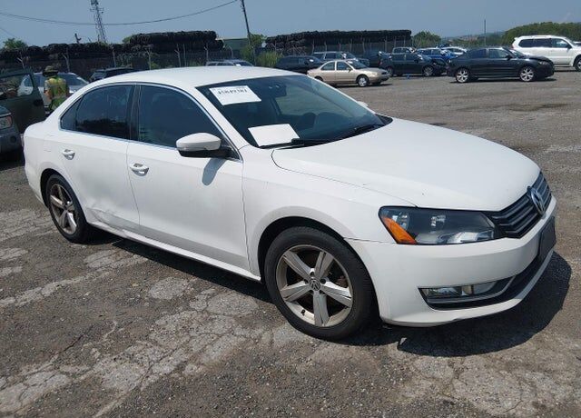 2015 VOLKSWAGEN Passat