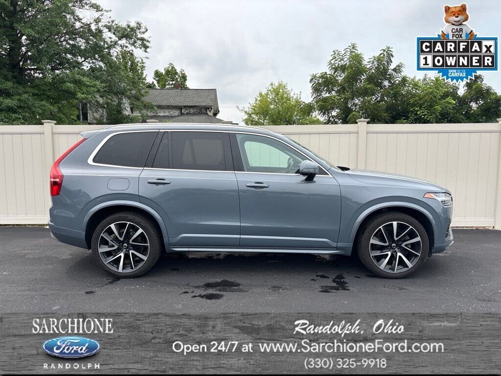 2022 VOLVO XC90