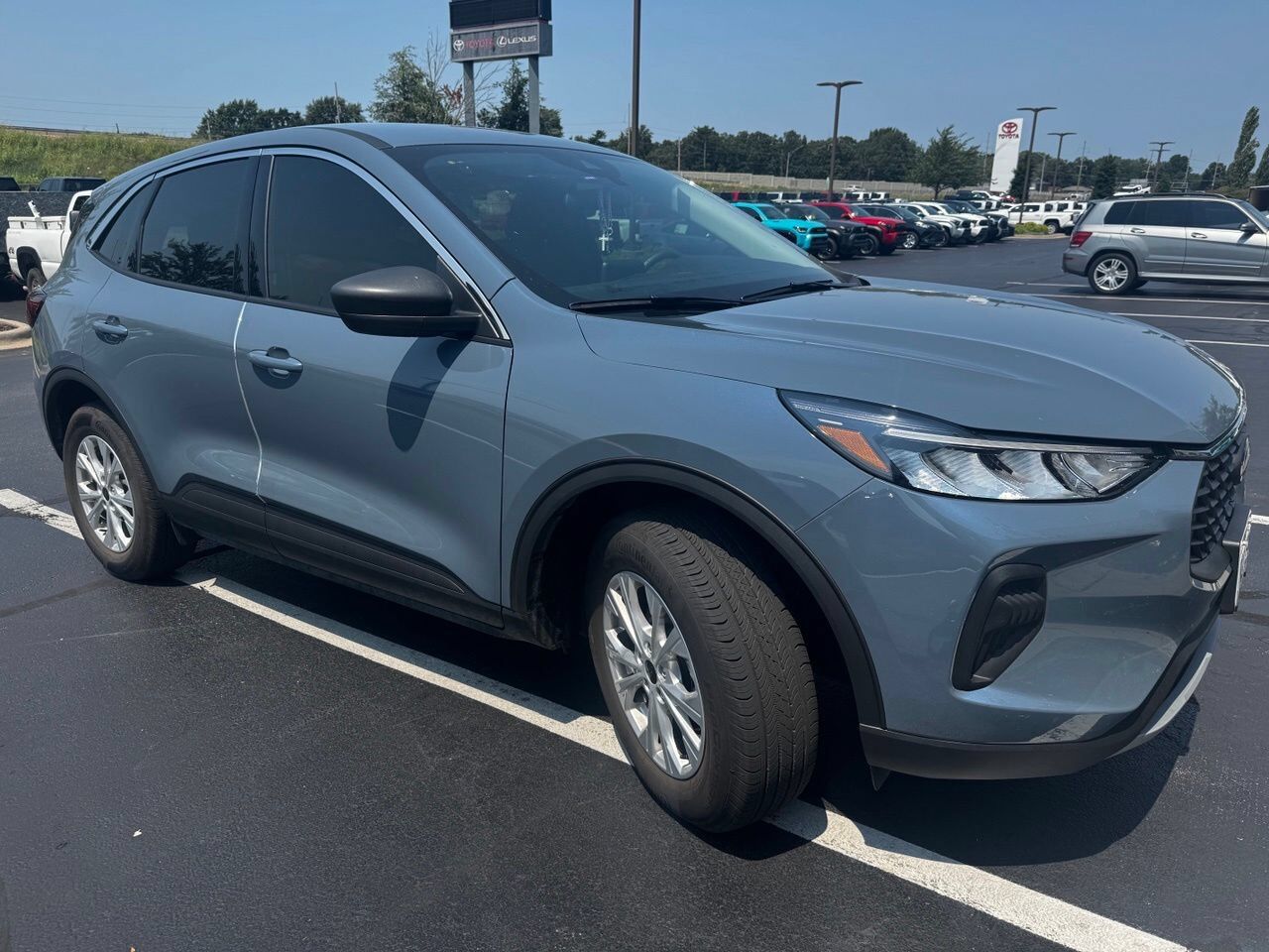 2024 FORD Escape