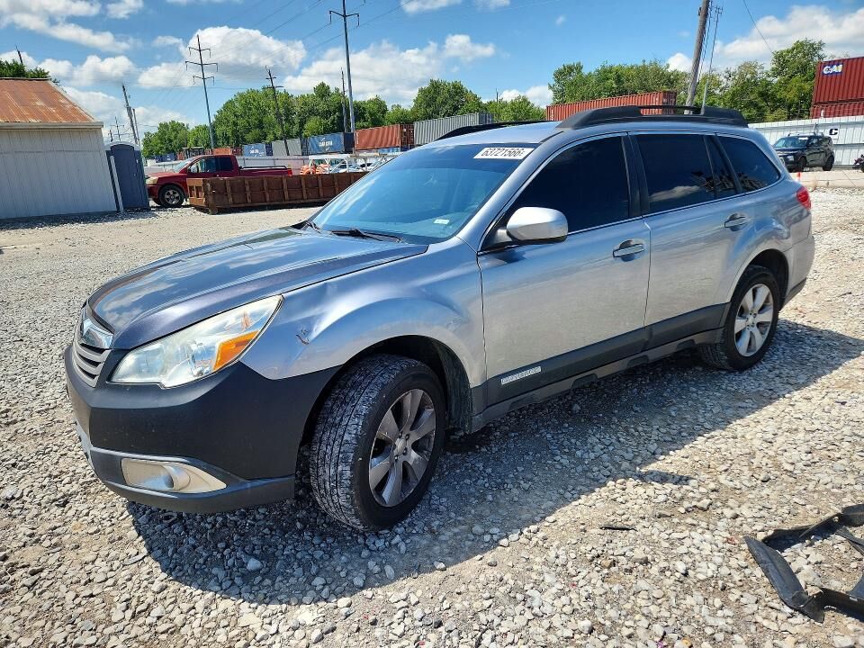 2010 SUBARU Outback