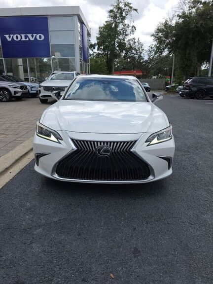 2019 LEXUS ES