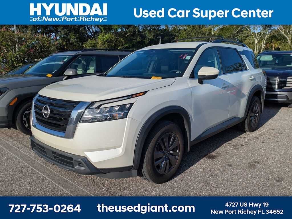 2022 NISSAN Pathfinder