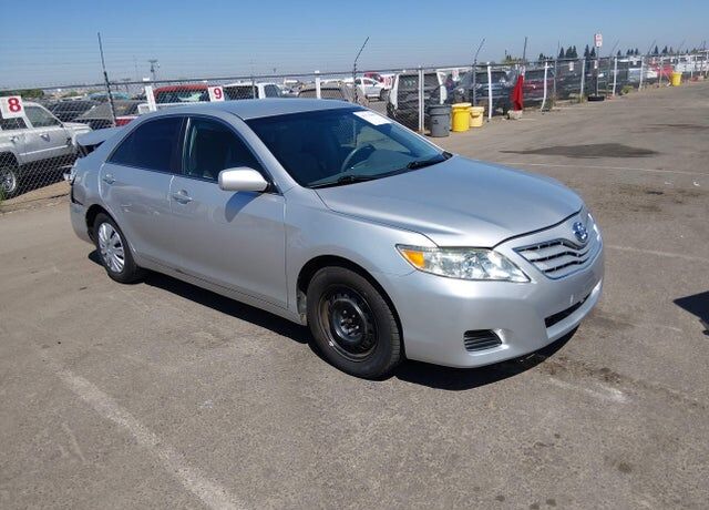 2010 TOYOTA Camry