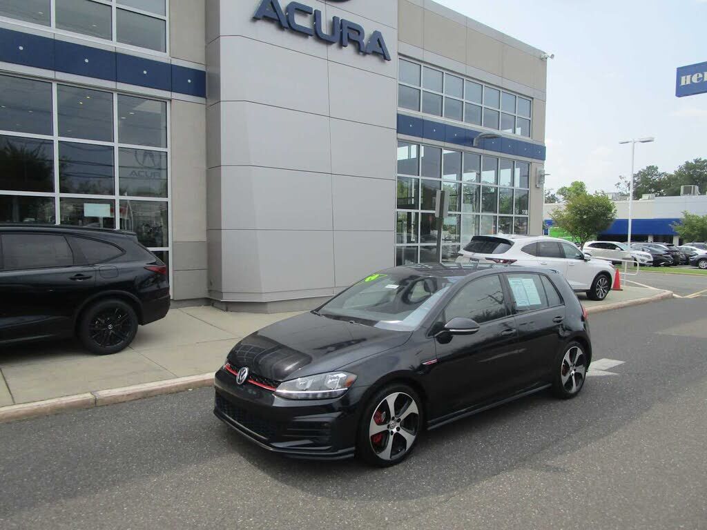 2019 VOLKSWAGEN Golf GTI