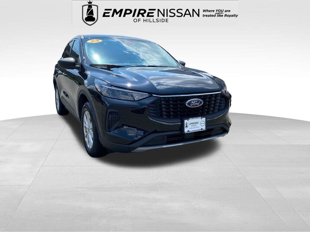 2024 FORD Escape