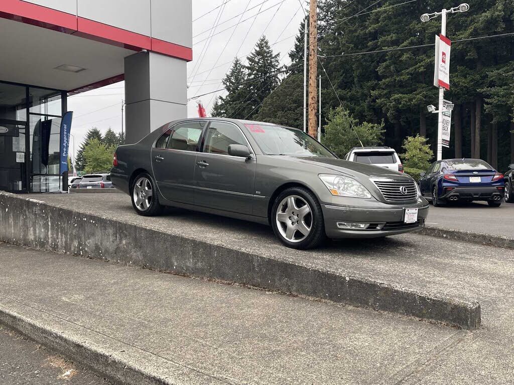 2004 LEXUS LS