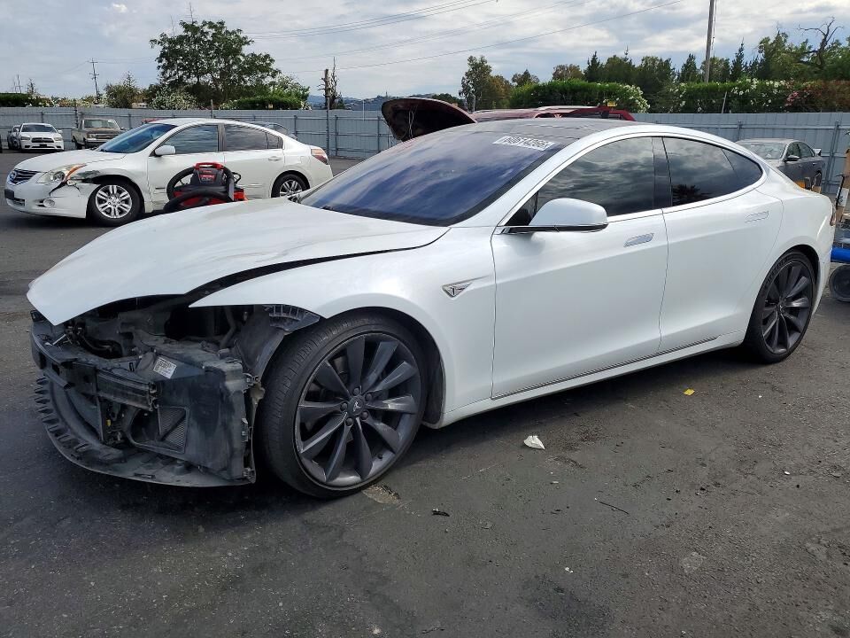 2016 TESLA Model S