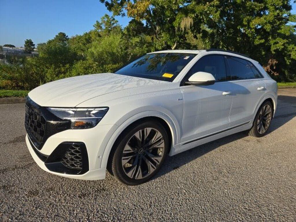 2026 AUDI Q8