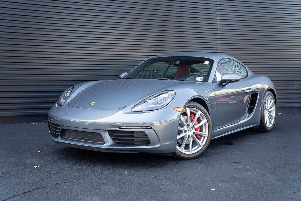 2025 PORSCHE 718
