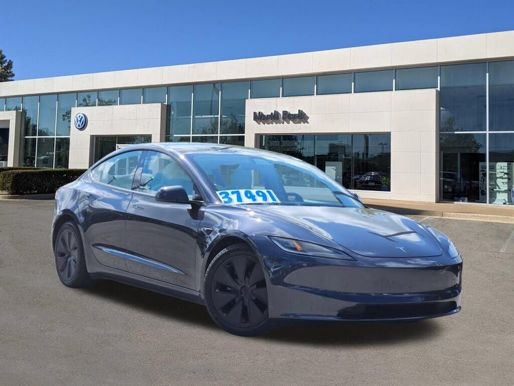 2024 TESLA Model 3