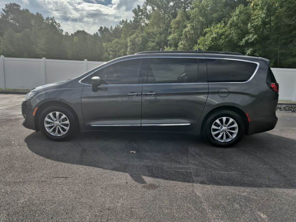 2017 CHRYSLER Pacifica