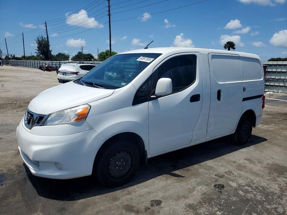 2017 NISSAN NV200