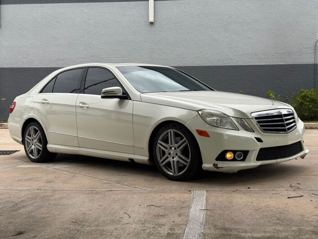 2010 MERCEDES-BENZ E-Class