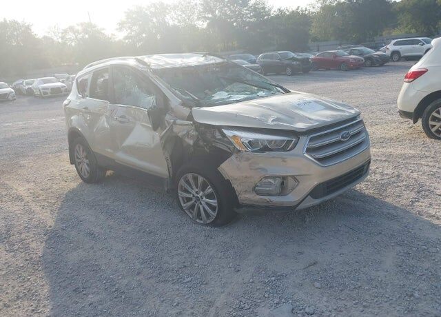 2017 FORD Escape