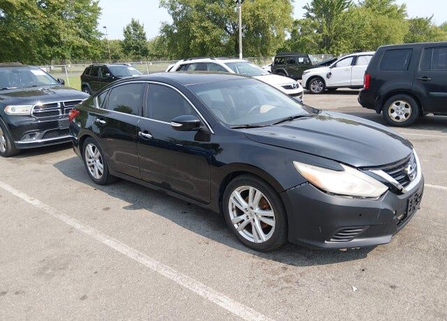 2017 NISSAN Altima