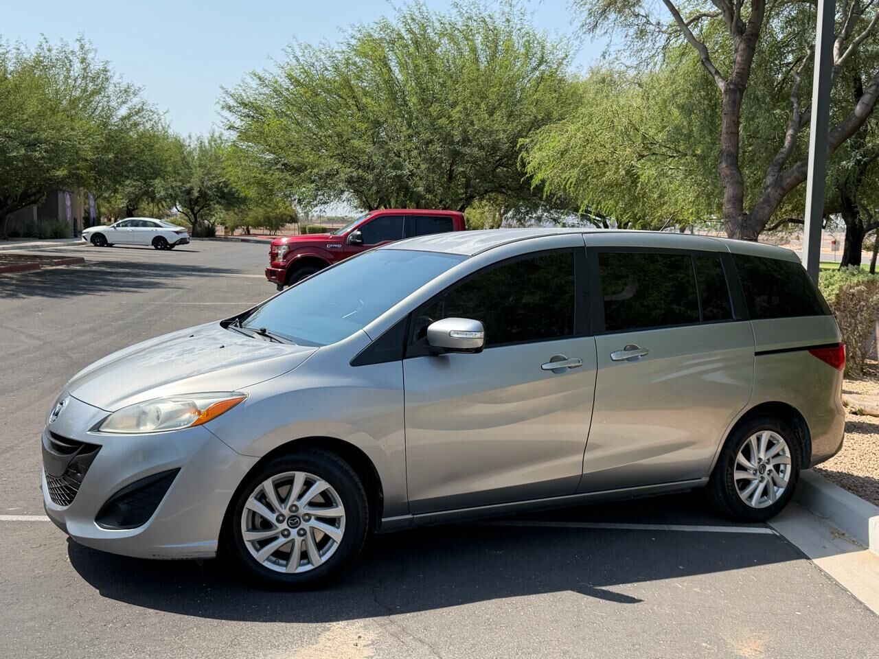 2013 MAZDA Mazda5