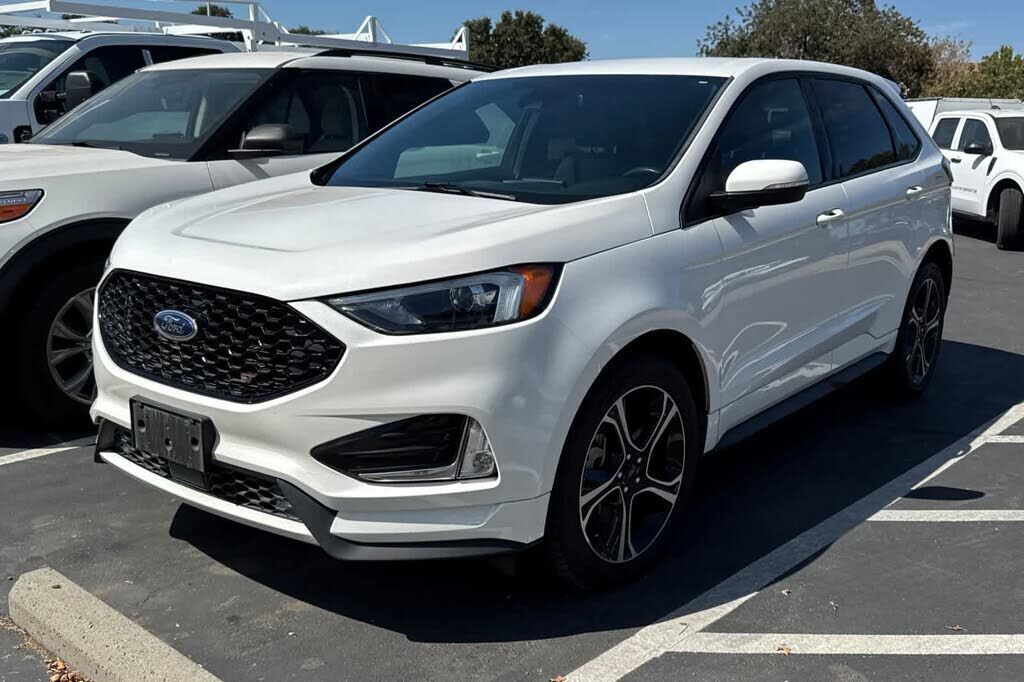 2023 FORD Edge