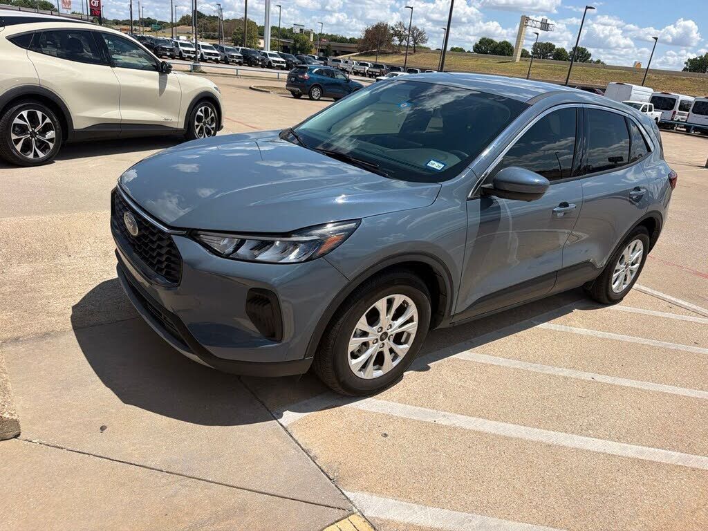 2023 FORD Escape