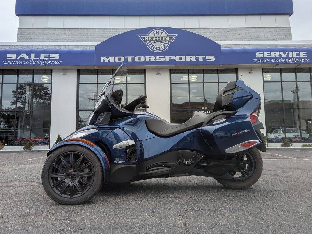 2016 SPYDER RT