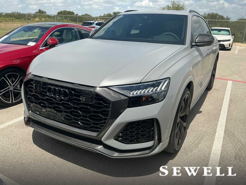 2023 AUDI RS Q8